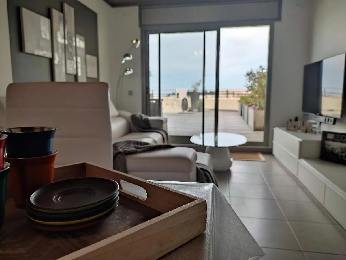 Blanc Canigo Apartment